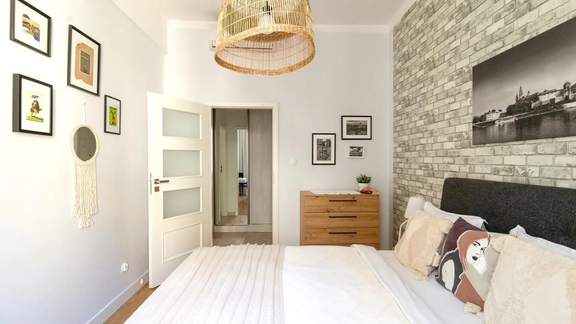 Smile Apartments Center Krakow Old Town
