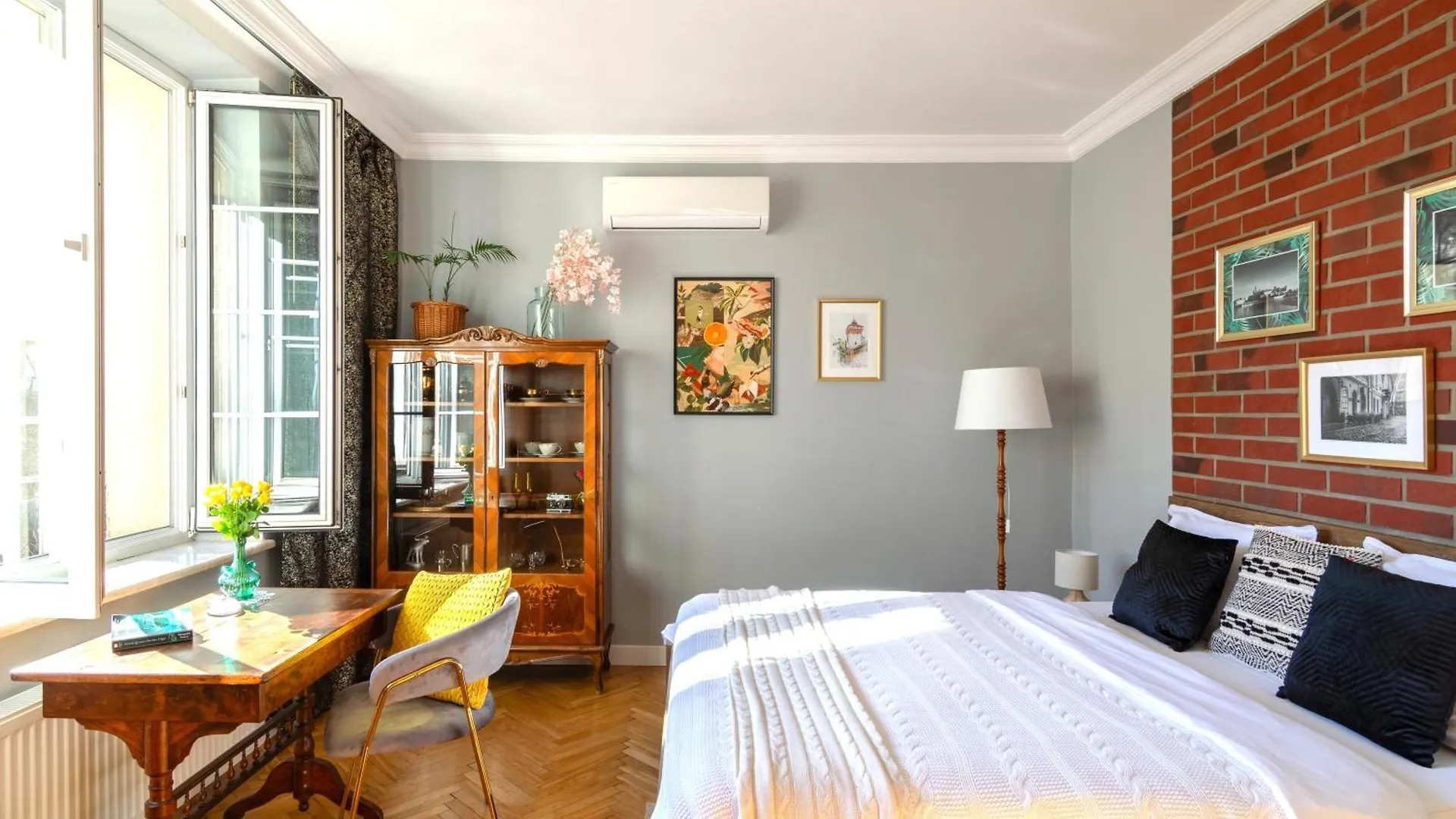 Smile Apartments Center Krakow Old Town 0*,