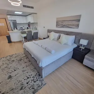 151 Jumeirah Gardens Appartamento Dubai