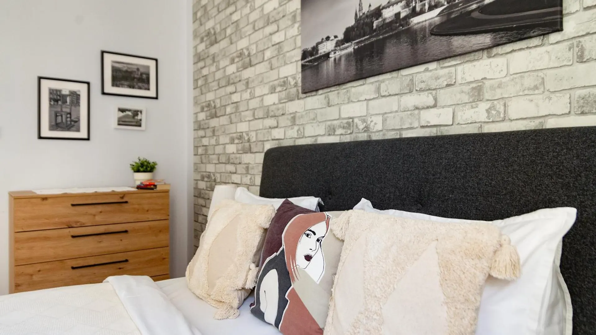 Smile Apartments Center Krakow Old Town