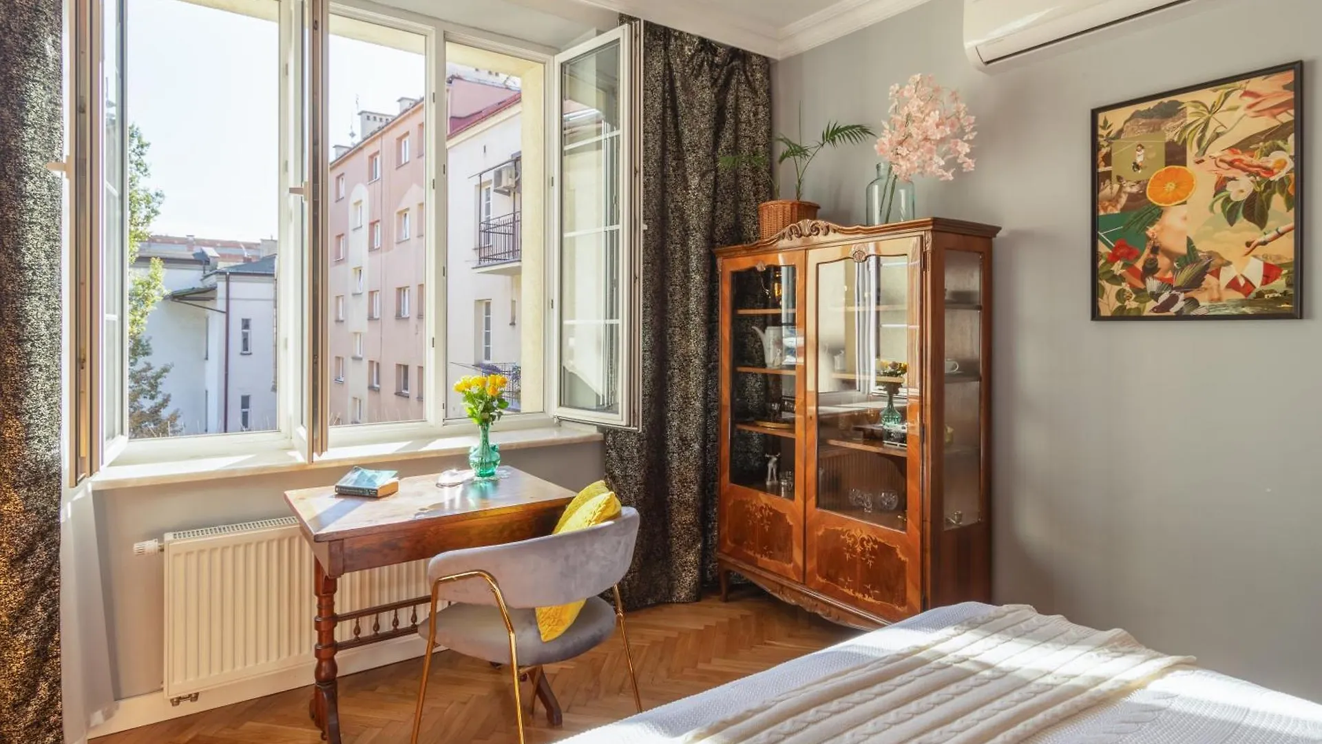 Smile Apartments Center Krakow Old Town Poland